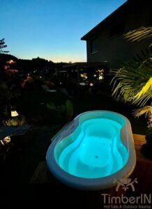 Hottub houtgestookt elektrische kleine 2 persoons 114 Hottub houtgestookt elektrische kleine 2 persoons (4)