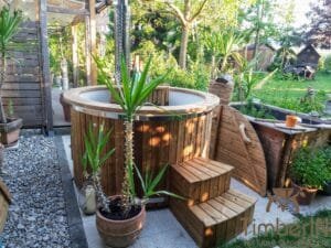Round wood powered hot tub (2)