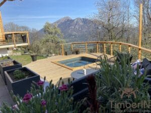 Square wooden hot tub 3