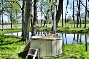 Wooden hot tub basic model made of siberian spruce larch 16