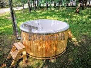 Outdoor fiberglass hot tub with integrated heater Wellness Deluxe 11