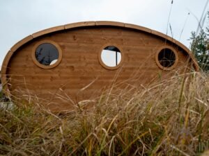 Ovale buitensauna met geintegreerd bubbelbad 75